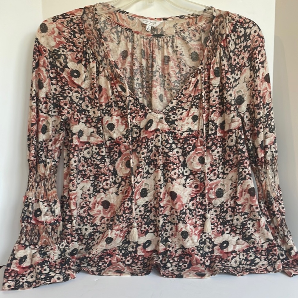 Lucky Brand floral V-neck bell sleeve knit/sheer top size medium